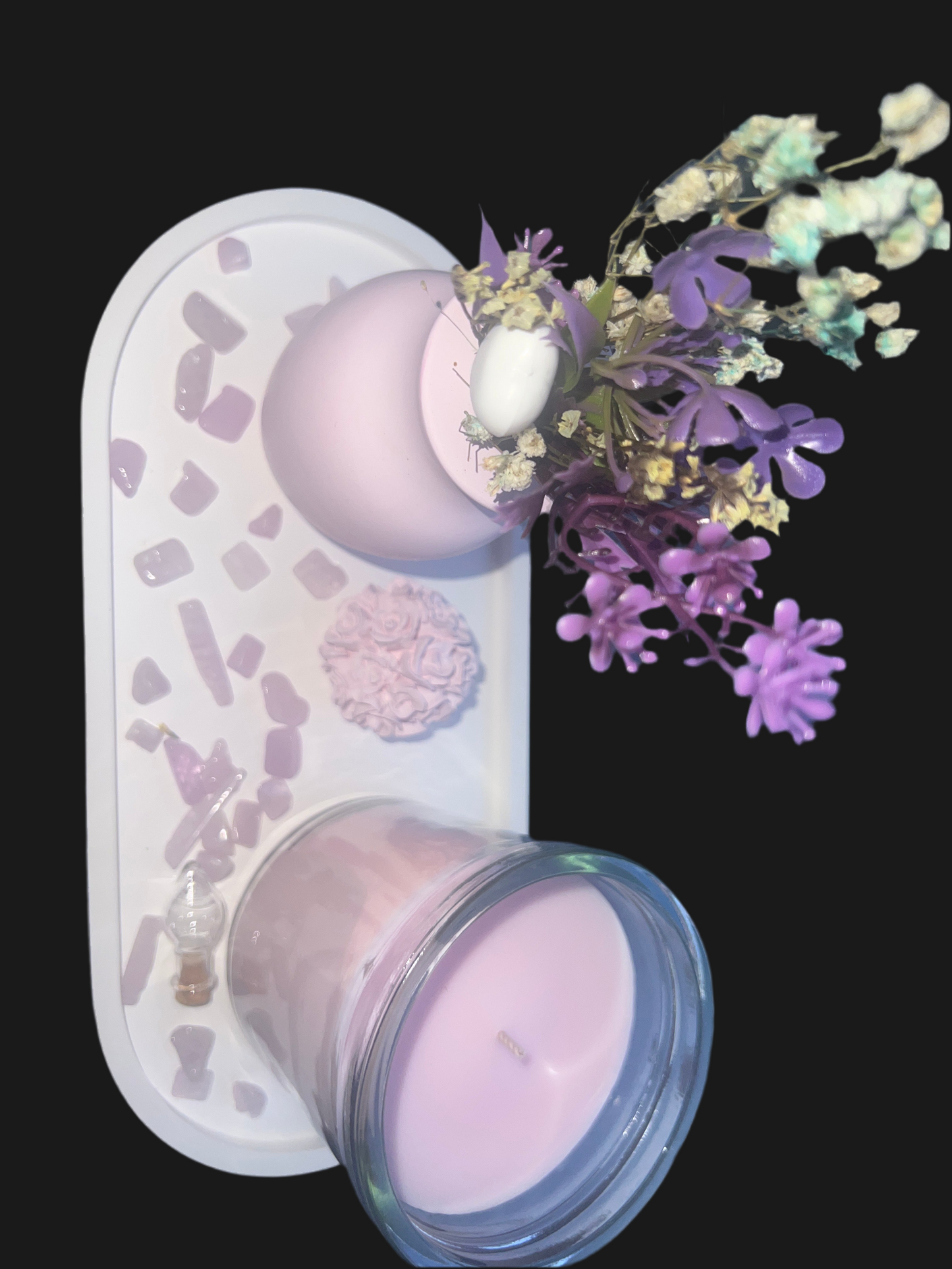 Arrangement #2 schöne Vase mit Kunstblumen  & Duftkerze im Glas“ auf Tablett 4 -tlg