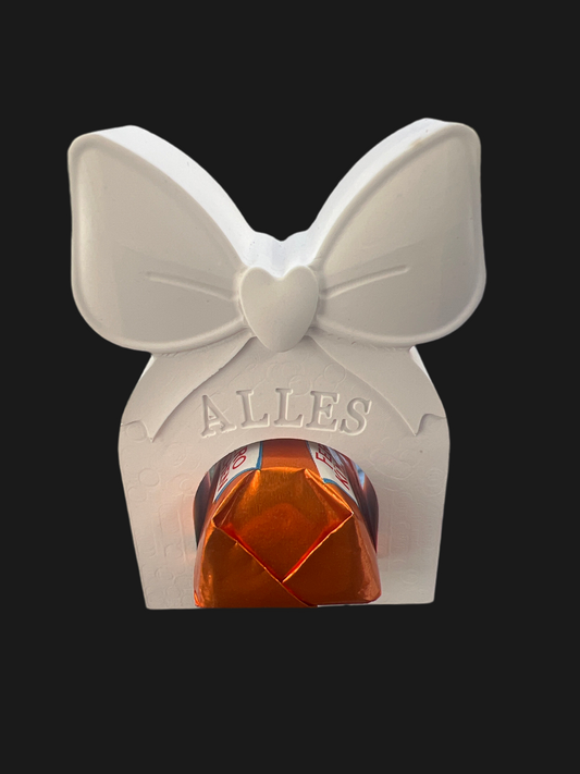 Deko Geschenk mit Schleife „Alles Gute“ mit Küsschen handgefertigt aus Keramik in der Farbe weiß