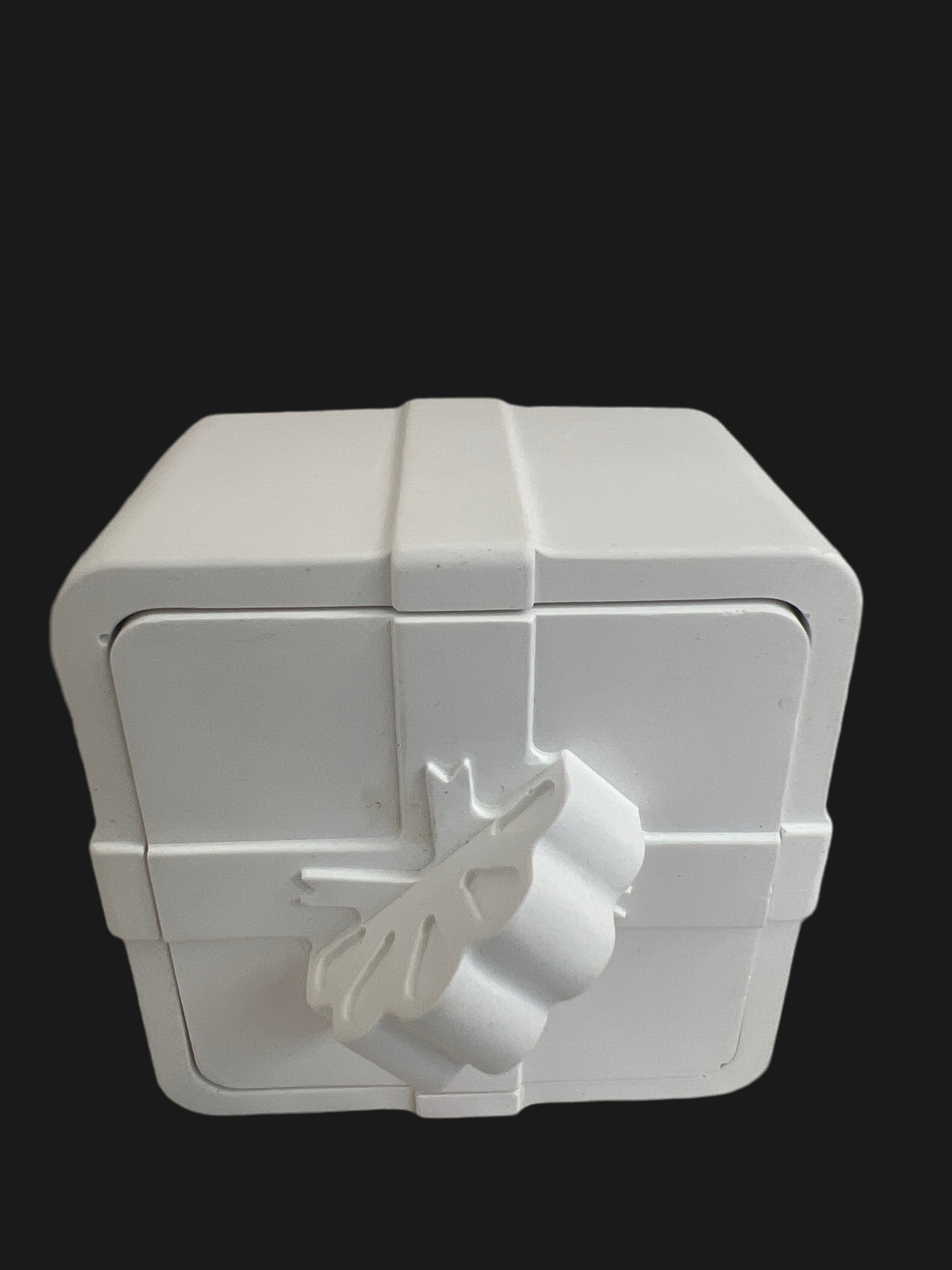 Schöne kleine Geschenkdose quadratisch aus Keramik zur Schmuckaufbewahrung usw.