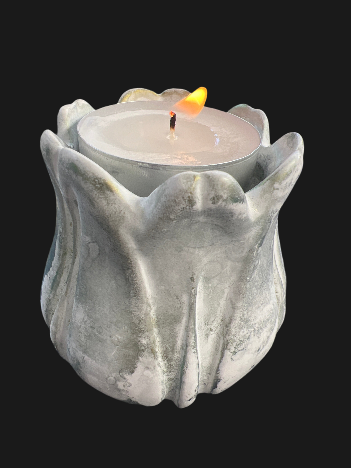 Teelichthalter „Tulpenkelch“ in der Farbe weiß - golden *shabby* handgefertigt aus Keramik